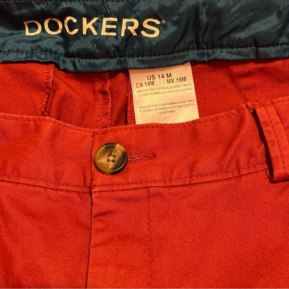 Dockers Pants Women’s Red Cotton Signature Khaki Sliming Panel Straight Leg NWT